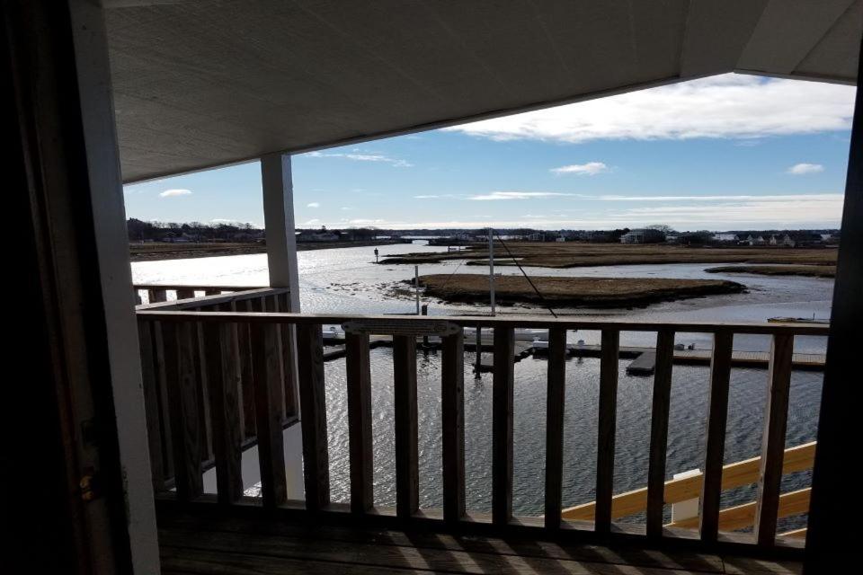 The Hotel At Cape Ann Marina Gloucester Exterior foto